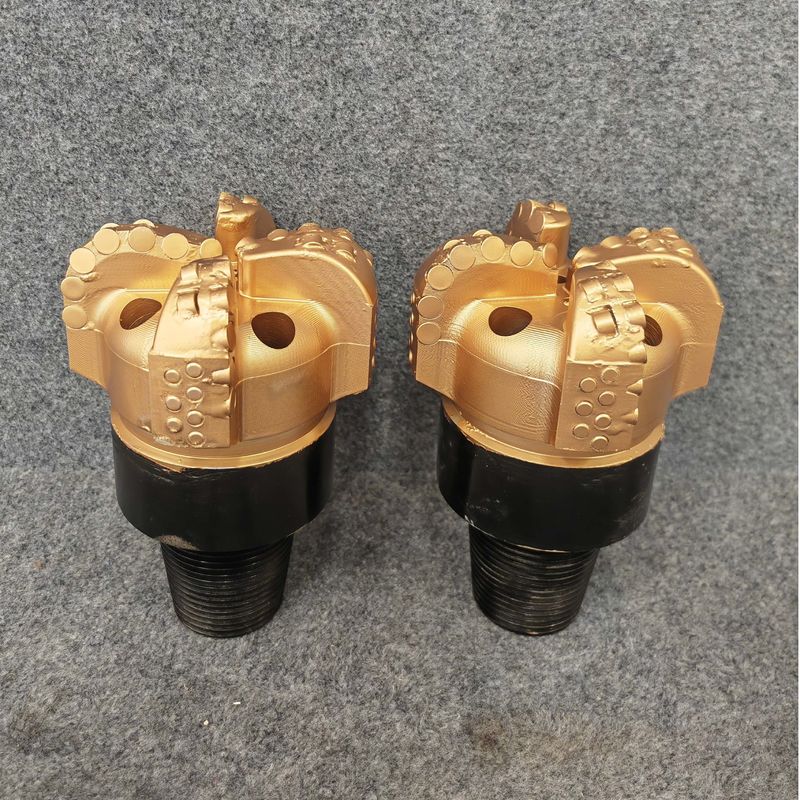 Wiertła PDC ze stalowym korpusem do formacji miękkich do średnio miękkich z możliwością dostosowania rozmiaru od 98 mm do 3593,7 mm