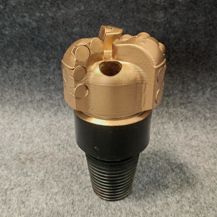 Diament 98mm 3 Blade Pdc Arc Angle Drill Bit For Water Well Węglowa kopalnia