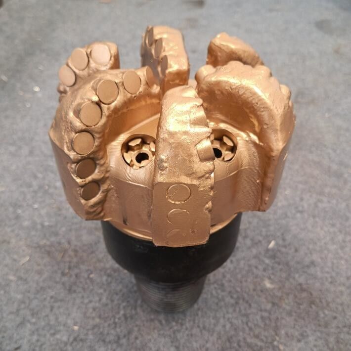 Diament 98mm 3 Blade Pdc Arc Angle Drill Bit For Water Well Węglowa kopalnia