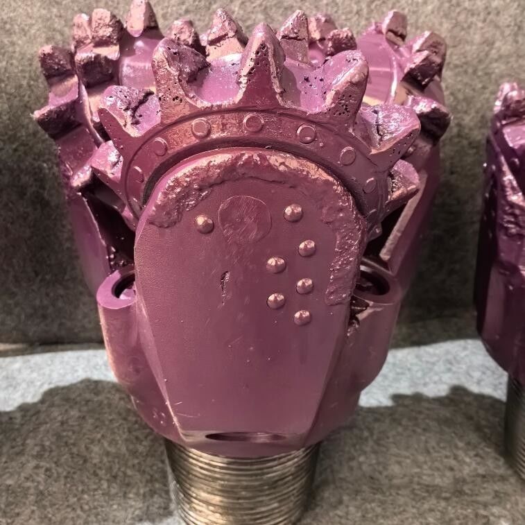 Stal węglowa Tricone Rock Bit Trzy stożkowe rolki Bity Rock Drill Wodny studnia Przemysł budowlany
